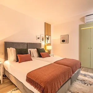 Bay Apartment